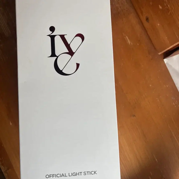 [BUNJANG] IVE Official Light Stick (Ver. 1) / 아이브 응원봉 구버전