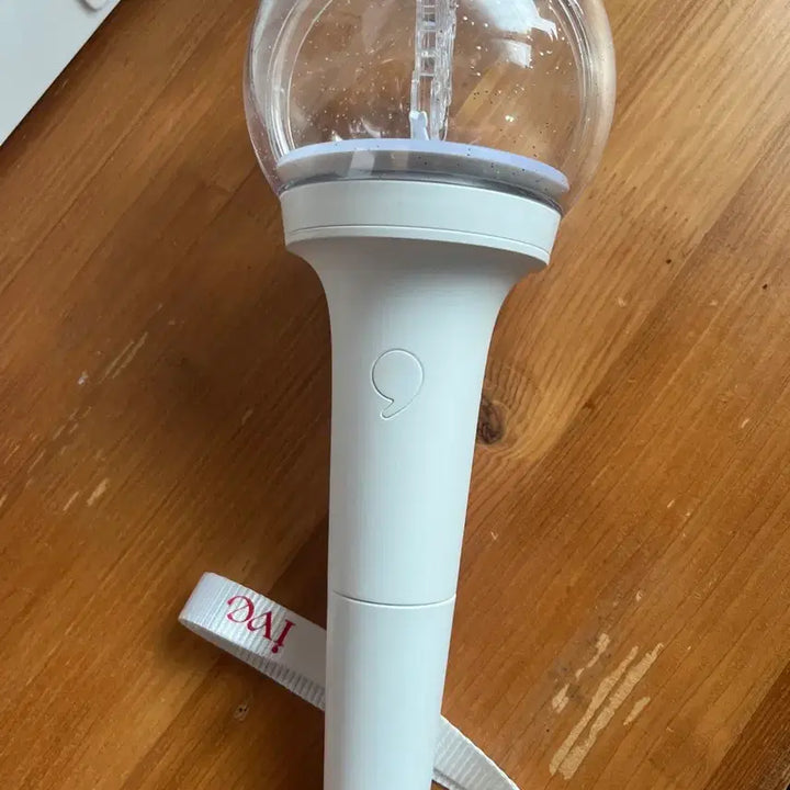 [BUNJANG] IVE Official Light Stick (Ver. 1) / 아이브 응원봉 구버전
