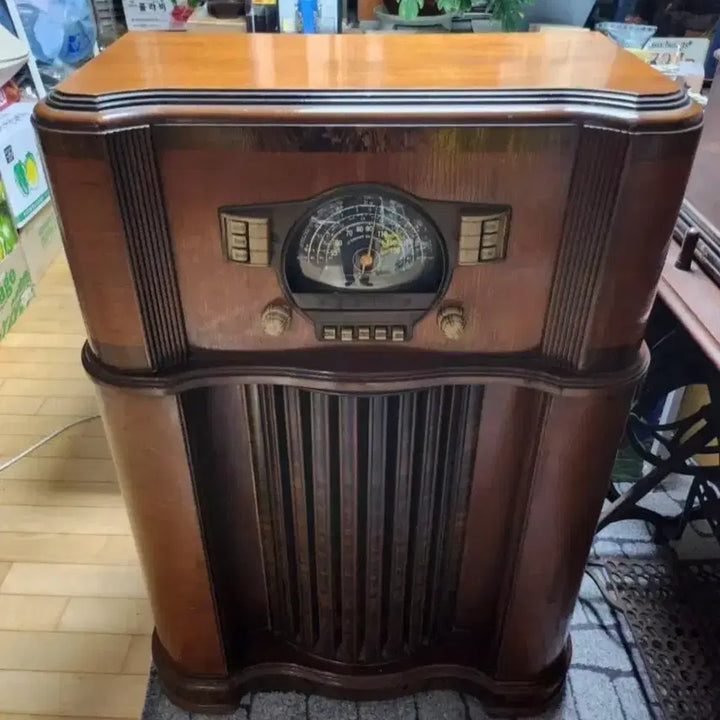 [BUNJANG] Zenith Tube Radio Floor Console / 빈티지 1930~1940년대 Zenith Tube Radio 플로어 콘솔