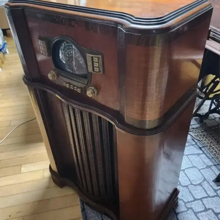 [BUNJANG] Zenith Tube Radio Floor Console / 빈티지 1930~1940년대 Zenith Tube Radio 플로어 콘솔