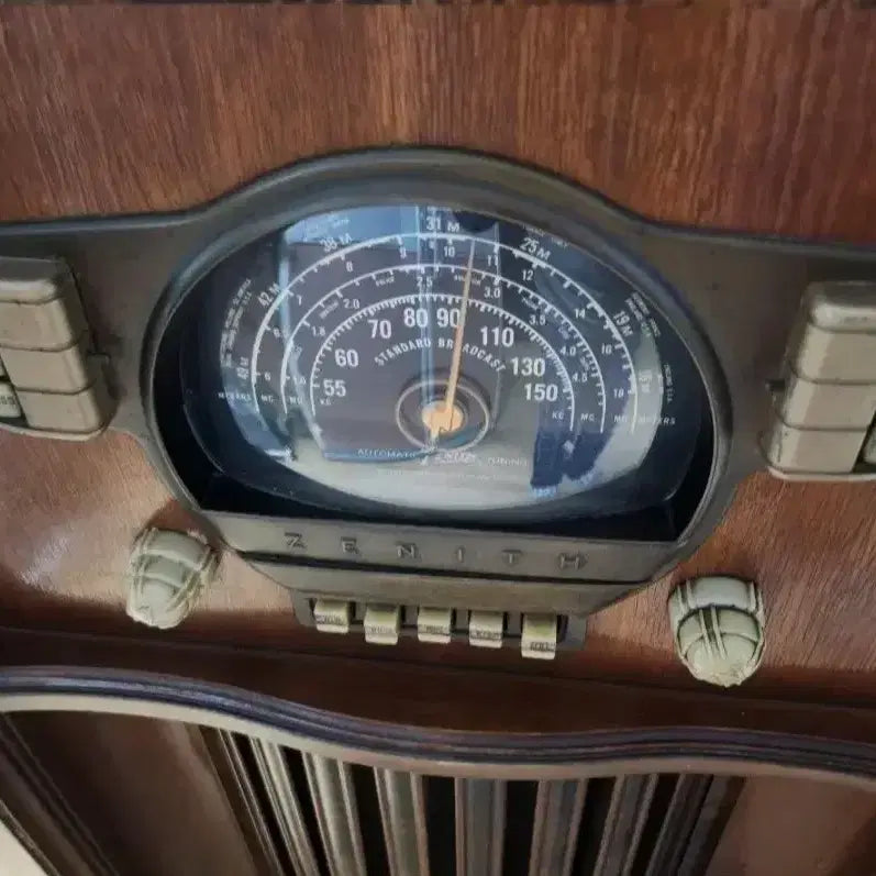 [BUNJANG] Zenith Tube Radio Floor Console / 빈티지 1930~1940년대 Zenith Tube Radio 플로어 콘솔