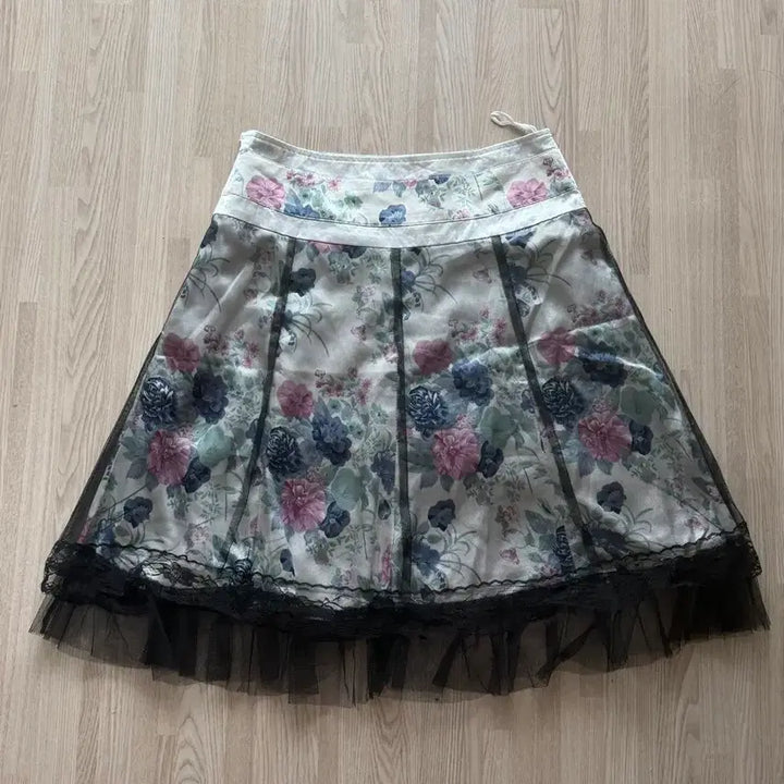 [BUNJANG] Vintage Floral Lace Skirt / 프랑스 빈티지 핸드메이드 플로럴 레이스 스커트