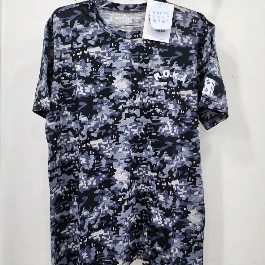 [BUNJANG] ROKA Digital Short Sleeve T-shirt / 로카디지털반팔