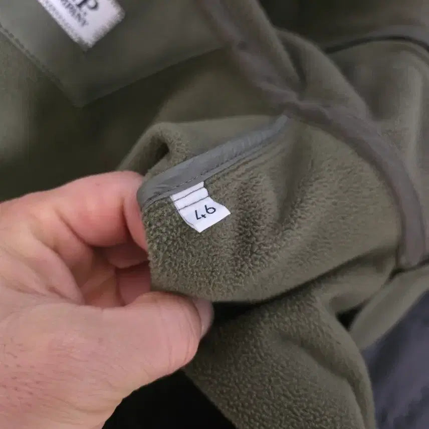 [BUNJANG] C.P. Company Soft Shell Hooded Jacket / CP컴퍼니 후드 소프트쉘 자켓 카키 46(95~슬림100)