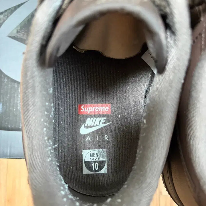 [BUNJANG] Supreme x Nike Air Force 1 Brown Sneakers / [280] 슈프림x나이키 에어포스 1 브라운