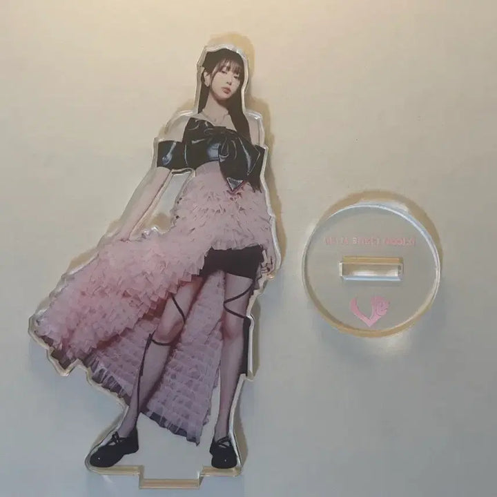 [BUNJANG] IVE Wonyoung DICON Acrylic Stand / 아이브 장원영 DICON 아크릴 스탠드