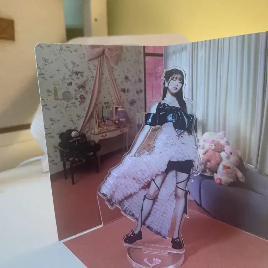 [BUNJANG] IVE Wonyoung DICON Acrylic Stand / 아이브 장원영 DICON 아크릴 스탠드