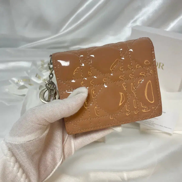 [BUNJANG] Dior Lady Cannage Patent Wallet Rose Des Vents / 디올 레이디 까나쥬 페이던트 로즈드방 풀세트 지갑