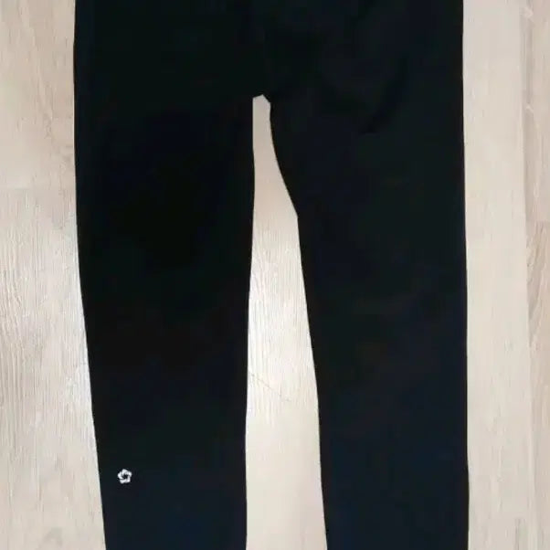 [BUNJANG] Mulawear Black Leggings / 뮬라웨어 레깅스 블랙