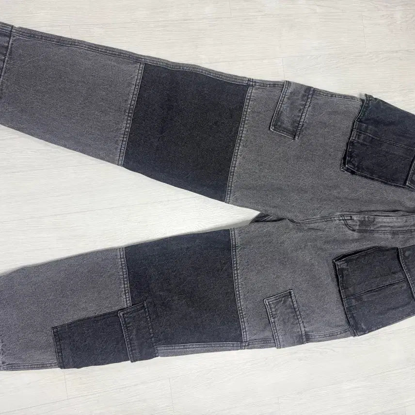 [BUNJANG] Juun.J Black Washed Patchwork Cargo Denim Pants / 준지 블랙 워싱 패치워크 카고 데님 팬츠