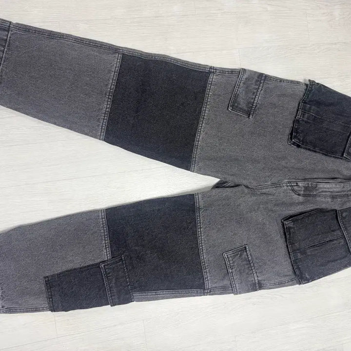 [BUNJANG] Juun.J Black Washed Patchwork Cargo Denim Pants / 준지 블랙 워싱 패치워크 카고 데님 팬츠