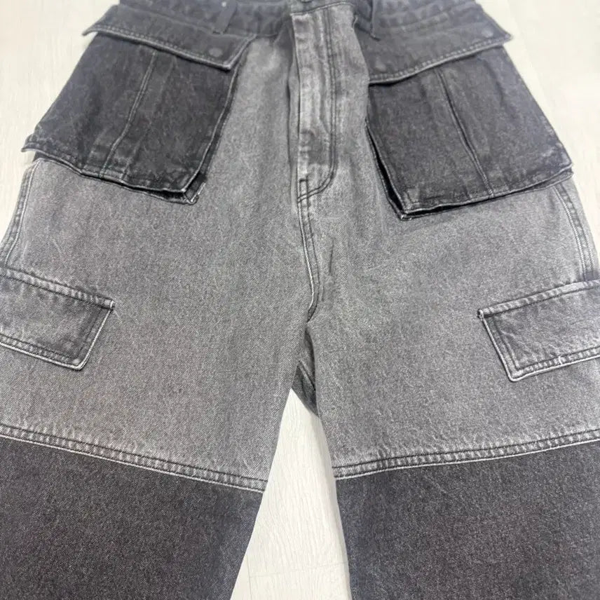 [BUNJANG] Juun.J Black Washed Patchwork Cargo Denim Pants / 준지 블랙 워싱 패치워크 카고 데님 팬츠