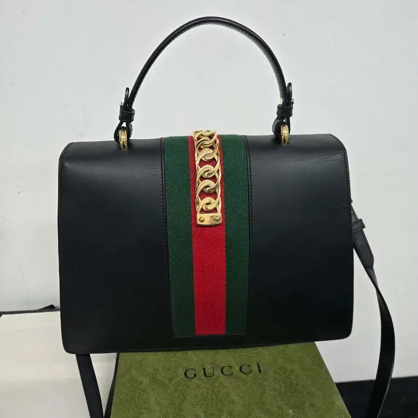 [BUNJANG] Gucci Medium Sylvie Top Handle Bag / [보증서 정품] 구찌 미디엄 탑핸들 실비백