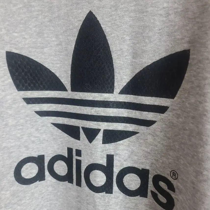 [BUNJANG] Adidas Trefoil Gray Sweatshirt (Size 100) / 아디다스 회색 트레포일 맨투맨 티셔츠(100)