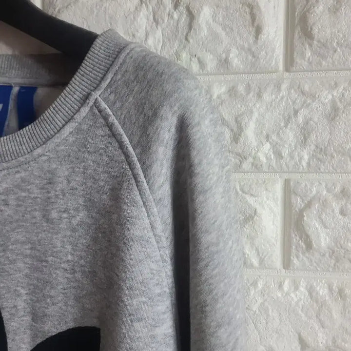 [BUNJANG] Adidas Trefoil Gray Sweatshirt (Size 100) / 아디다스 회색 트레포일 맨투맨 티셔츠(100)