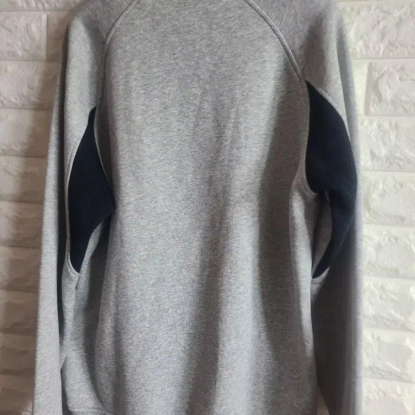 [BUNJANG] Adidas Trefoil Gray Sweatshirt (Size 100) / 아디다스 회색 트레포일 맨투맨 티셔츠(100)