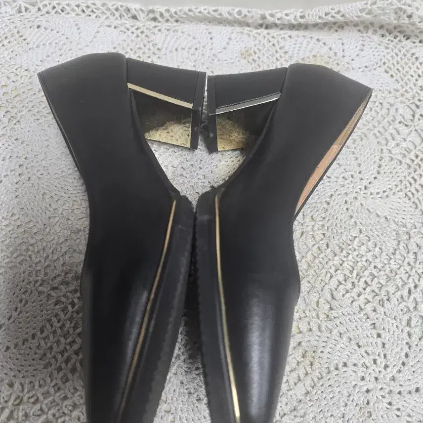 [BUNJANG] Elcanto MZZZ Black Pumps 230mm / 엘칸토 MZZZ 블랙 펌프스 230mm