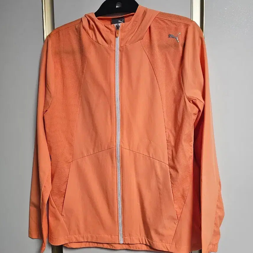 [BUNJANG] Puma Orange Hooded Windbreaker Jacket / 푸마 오렌지색 후드 윈드브레이커 L