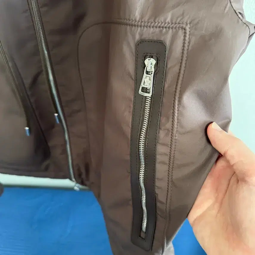 [BUNJANG] Moncler Ischiator Windbreaker Jacket / 4월에 입기좋은 [초희귀매물 몽클레어] 이스키에이터 바람막이 자켓 2