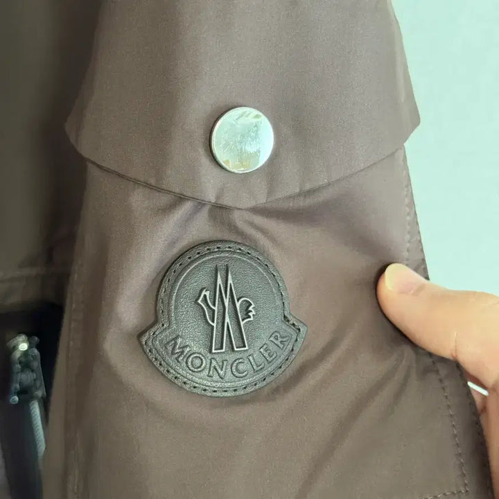 [BUNJANG] Moncler Ischiator Windbreaker Jacket / 4월에 입기좋은 [초희귀매물 몽클레어] 이스키에이터 바람막이 자켓 2
