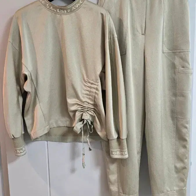 [BUNJANG] OBZEE Satin Light Khaki Top and Bottom Set / OBZEE 오브제 새틴 라이트 카키 상하의 세트