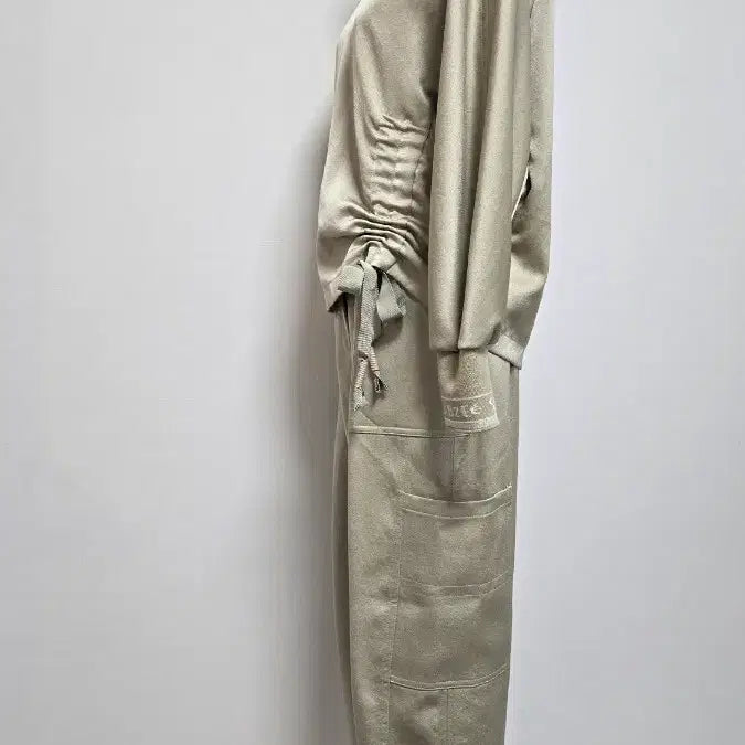 [BUNJANG] OBZEE Satin Light Khaki Top and Bottom Set / OBZEE 오브제 새틴 라이트 카키 상하의 세트