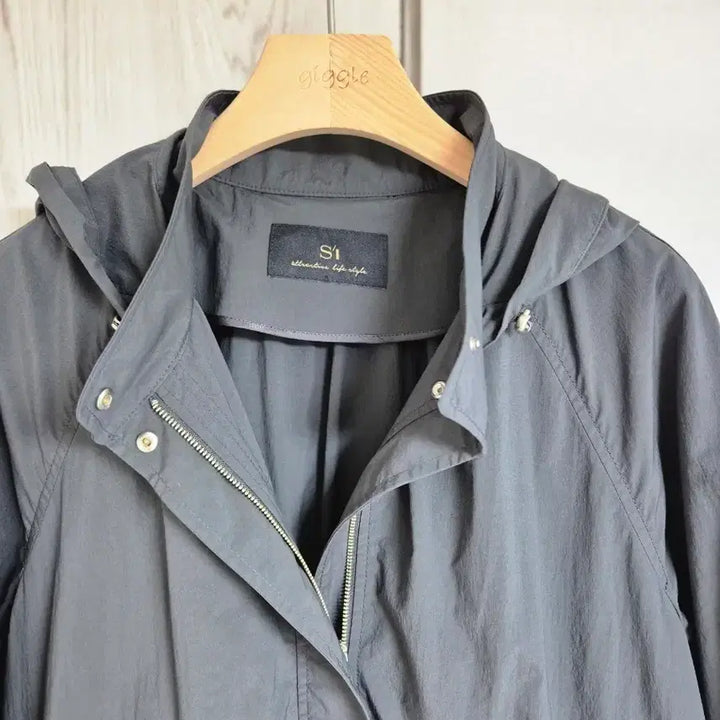 [BUNJANG] SI Defril Hooded Trench Coat / SI 씨 뒤프릴 후드 트렌치 코트