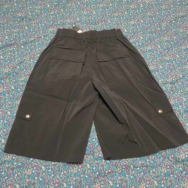 [BUNJANG] Songzio Zzero Multi Pocket Bermuda Shorts (S Size) / 25SS 송지오 지제로 멀티 포켓 버뮤다 쇼츠 S사이즈