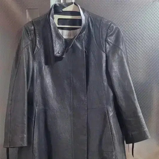 [BUNJANG] Black &amp; Gray Real Leather Half Coat / 블랙 &amp; 그레이 리얼 가죽 하프 코트 55사이즈