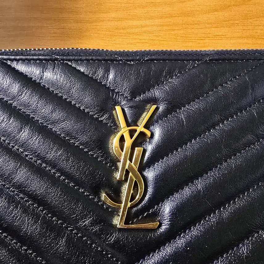 [BUNJANG] Saint Laurent Matelassé Gold Medium Clutch Bag / 입생로랑 마틀라세 금장 클러치 미듐