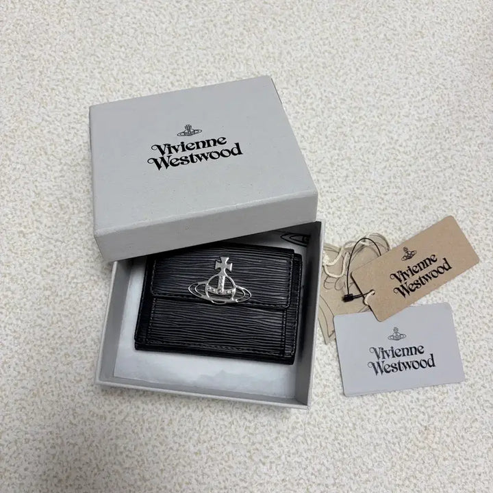 [SOLD OUT] 비비안웨스트우드 블랙 반지갑 풀박스