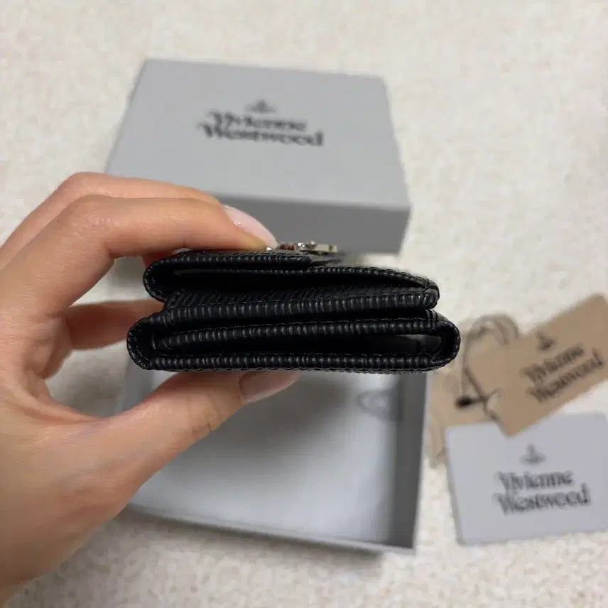 [SOLD OUT] 비비안웨스트우드 블랙 반지갑 풀박스