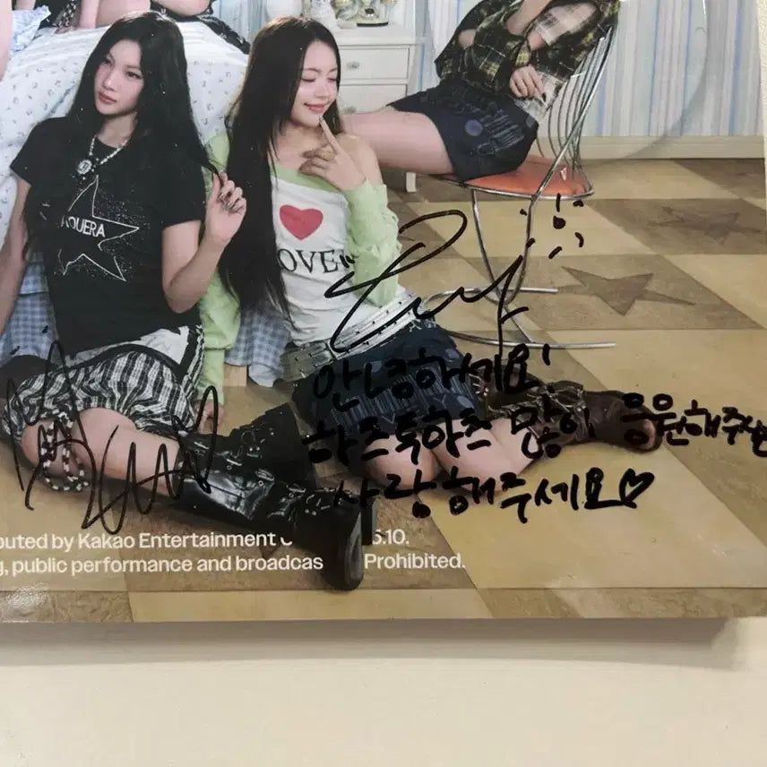 [BUNJANG] Hearts to Hearts Signed Item / 하츠투하츠 친필사인