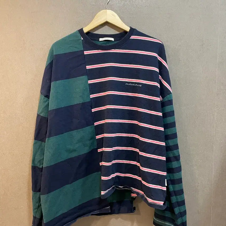 [BUNJANG] InstantFunk Stripe Long Sleeve Navy T-shirt / 전진착용/ 인스턴트펑크 스트라이프 롱슬리브 네이비 티셔츠