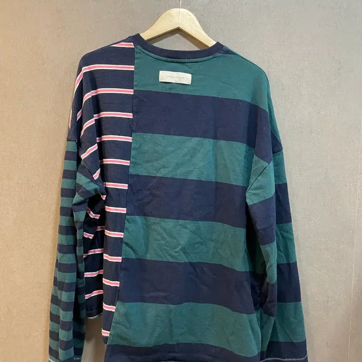 [BUNJANG] InstantFunk Stripe Long Sleeve Navy T-shirt / 전진착용/ 인스턴트펑크 스트라이프 롱슬리브 네이비 티셔츠