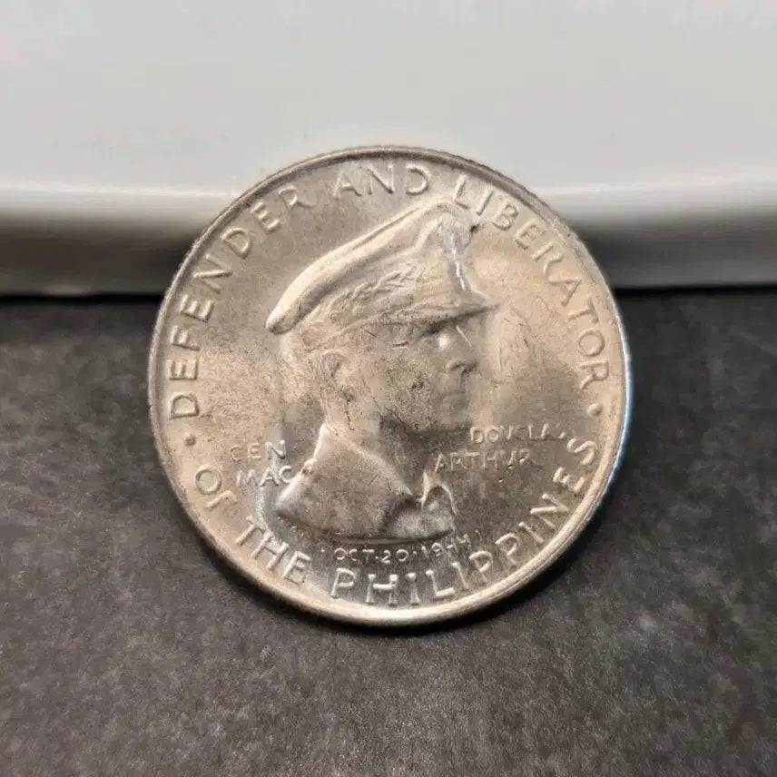 [BUNJANG] 1944 Douglas MacArthur Commemorative Coin / 1944년 더글라스 맥아더 기념 주화