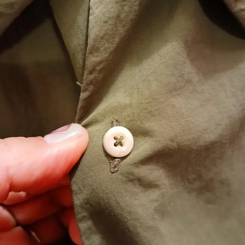 [BUNJANG] 7/42 Document Khaki Pocket Shirt (Size 100) / 7/42 도큐먼트 카키 포켓 셔츠 100사이즈