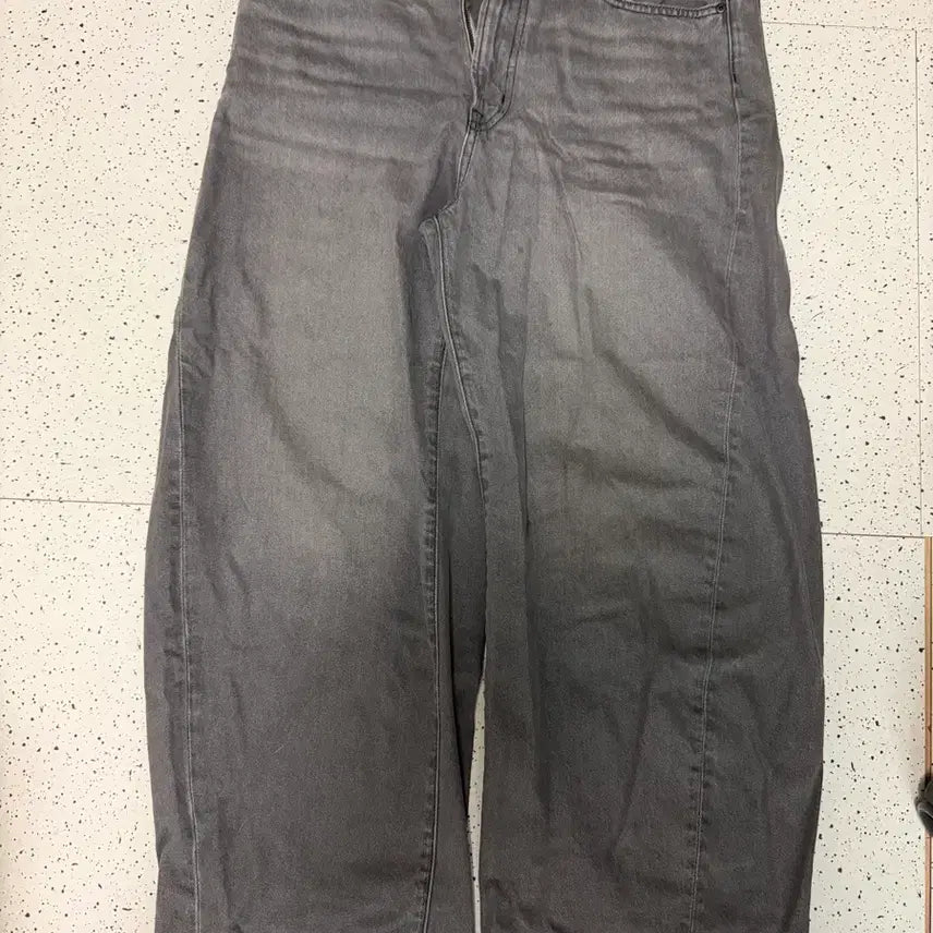 [BUNJANG] GU Barrel Leg Jeans (32) / GU배럴레그진 32사이즈