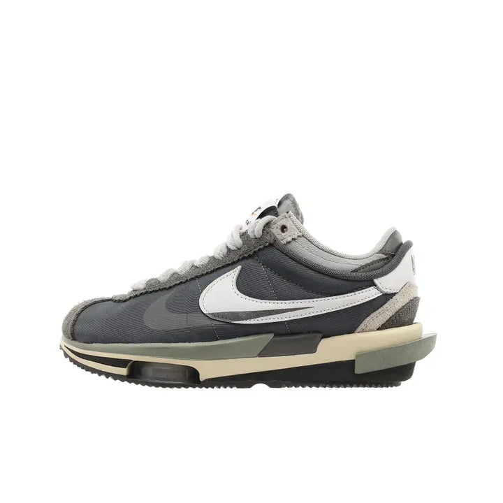 [BUNJANG] Nike x Sacai Zoom Cortez SP Iron Grey Sneakers / [235] 나이키 x 사카이 줌 코르테즈 SP 아이언 그레이