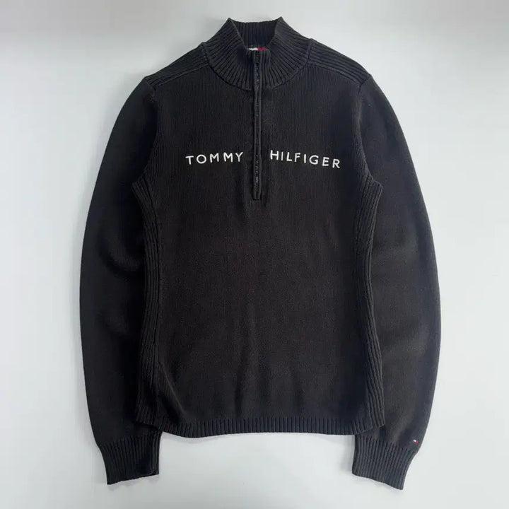 [SOLD OUT] Tommy Hilfiger 타미힐피거 스펠아웃 로고 블랙 니트