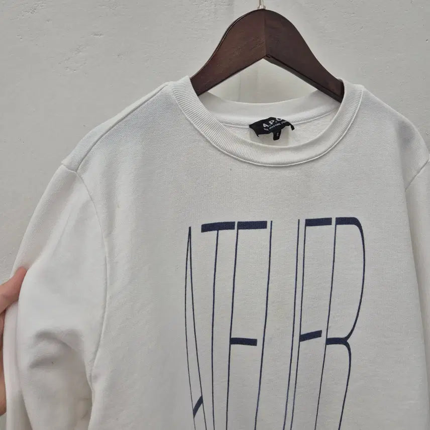 [BUNJANG] A.P.C. Atelier Logo Sweatshirt / 아페쎄 아뜰리에 로고 맨투맨 S