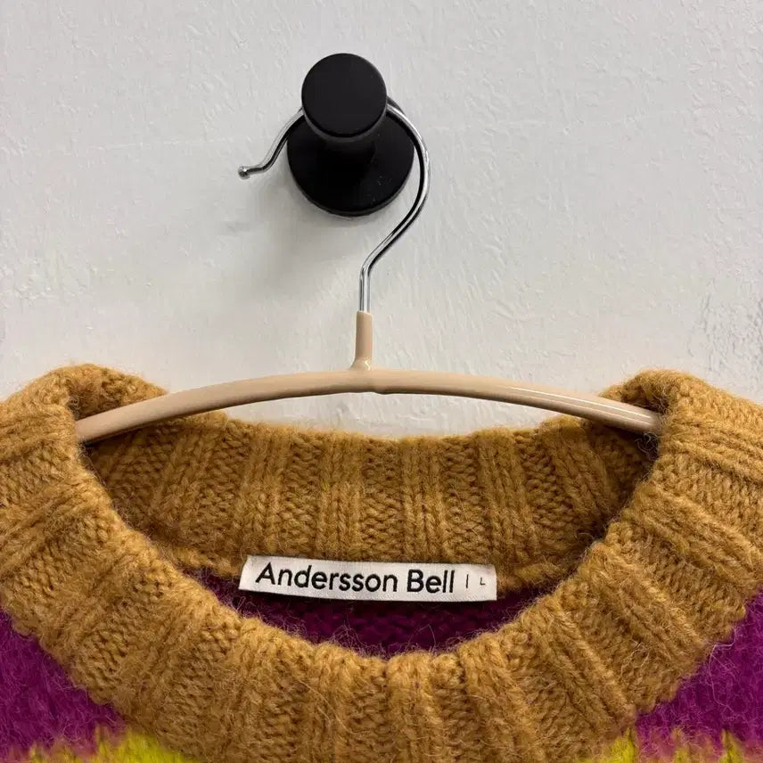 [SOLD OUT] 앤더슨벨(Andersson Bell) 유니섹스 알파카 스트라이프 스웨터