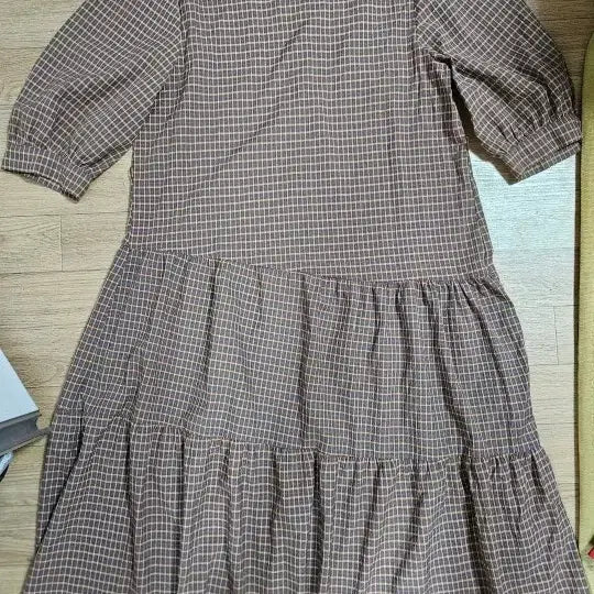 [BUNJANG] Checkered Ruffle Sleeve Long Dress (Size 66) / 체크 캉캉 반팔 롱 원피스 66