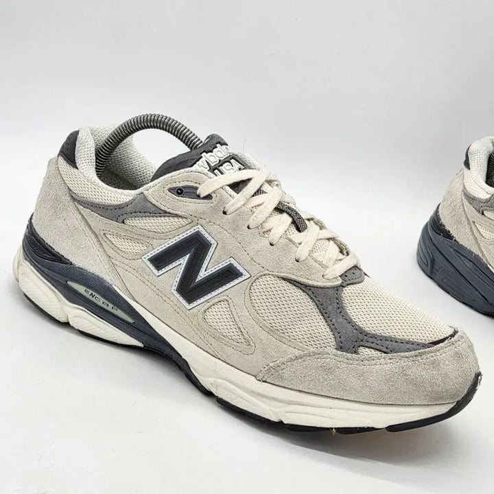 [BUNJANG] New Balance 990v3 Moonbeam Macadamia Nut Sneakers / 뉴발란스 990v3 문빔 마카다미아 넛 (285 D)