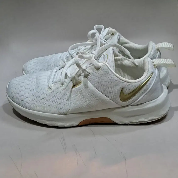 [BUNJANG] Nike ReactX Infinity Run 4 230mm Sneakers / 나이키 리액트X 인피니티 런 4 230mm