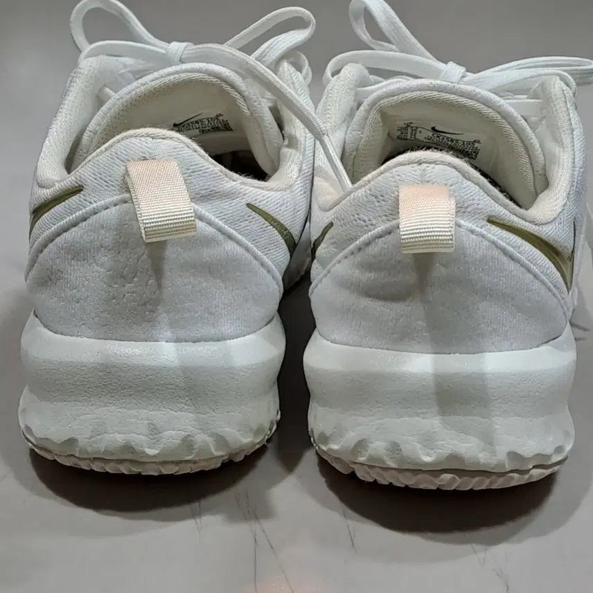 [BUNJANG] Nike ReactX Infinity Run 4 230mm Sneakers / 나이키 리액트X 인피니티 런 4 230mm