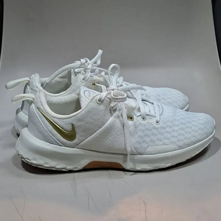[BUNJANG] Nike ReactX Infinity Run 4 230mm Sneakers / 나이키 리액트X 인피니티 런 4 230mm