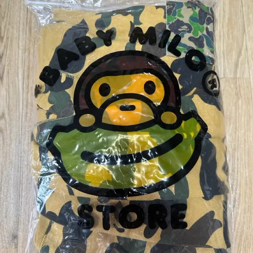 [SOLD OUT] 베이프 샤크 후드집업 황계 옐로우 XL