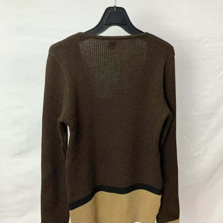 [BUNJANG] Dolce &amp; Gabbana Ribbed Knit Top / 돌체앤가바나 리브드 니트 탑