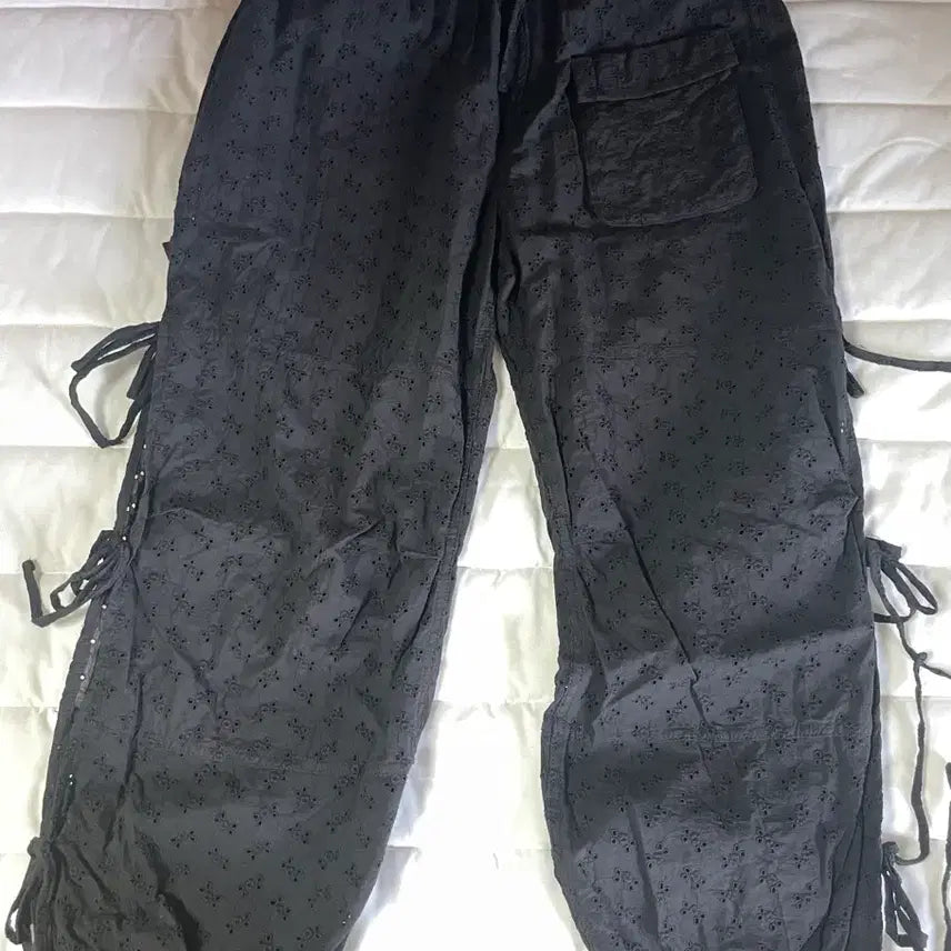 [BUNJANG] Saenggin Studio Lace Ribbon Knot Pants / 생긴스튜디오 바지